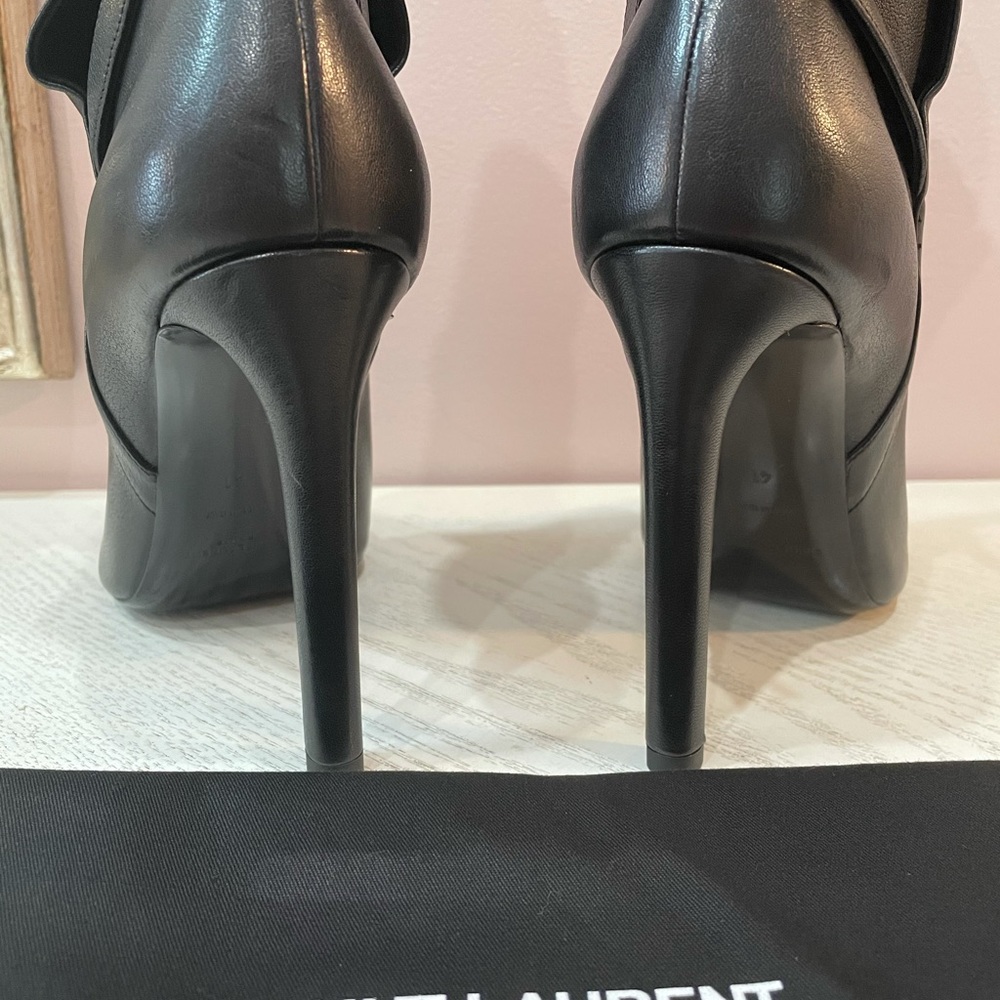 Saint Laurent Mica 105 Boots. - Picture 4 of 12